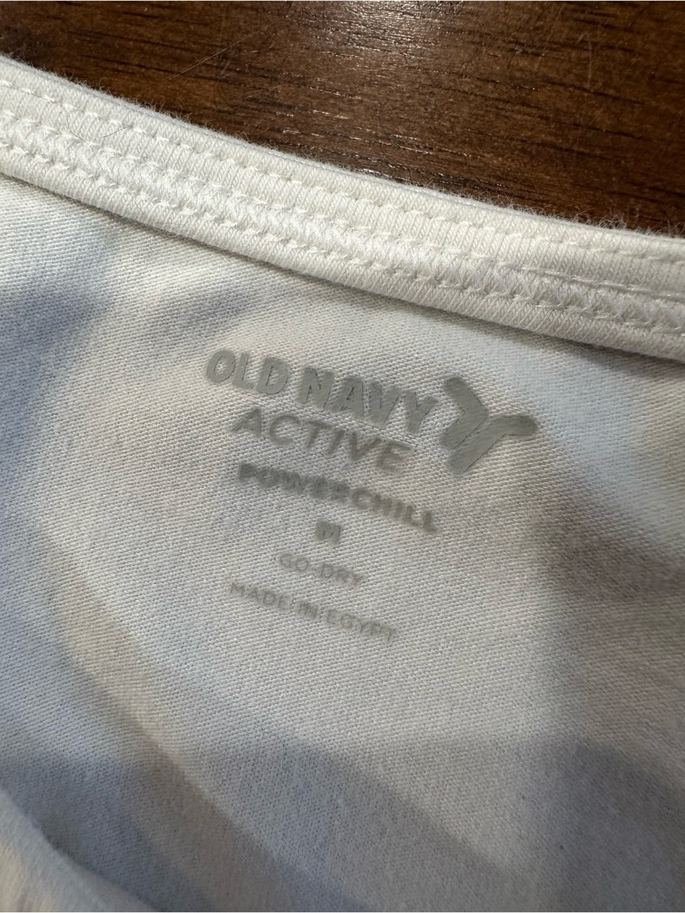 Old Navy Active Cropped Rouched Powerchill Go-Dry Tee - Picture 3 of 4